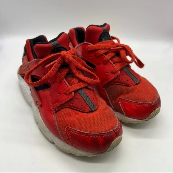 Nike Air Huarache University Red Sneakers - Picture 2 of 11